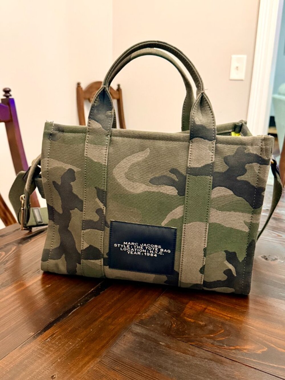 RARE! Marc Jacobs Camo Medium Tote Bag | Loved & Used | Strap + Dust Bag! - Picture 2 of 7